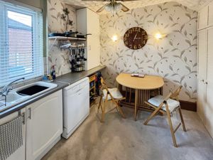 Kitchen- click for photo gallery
